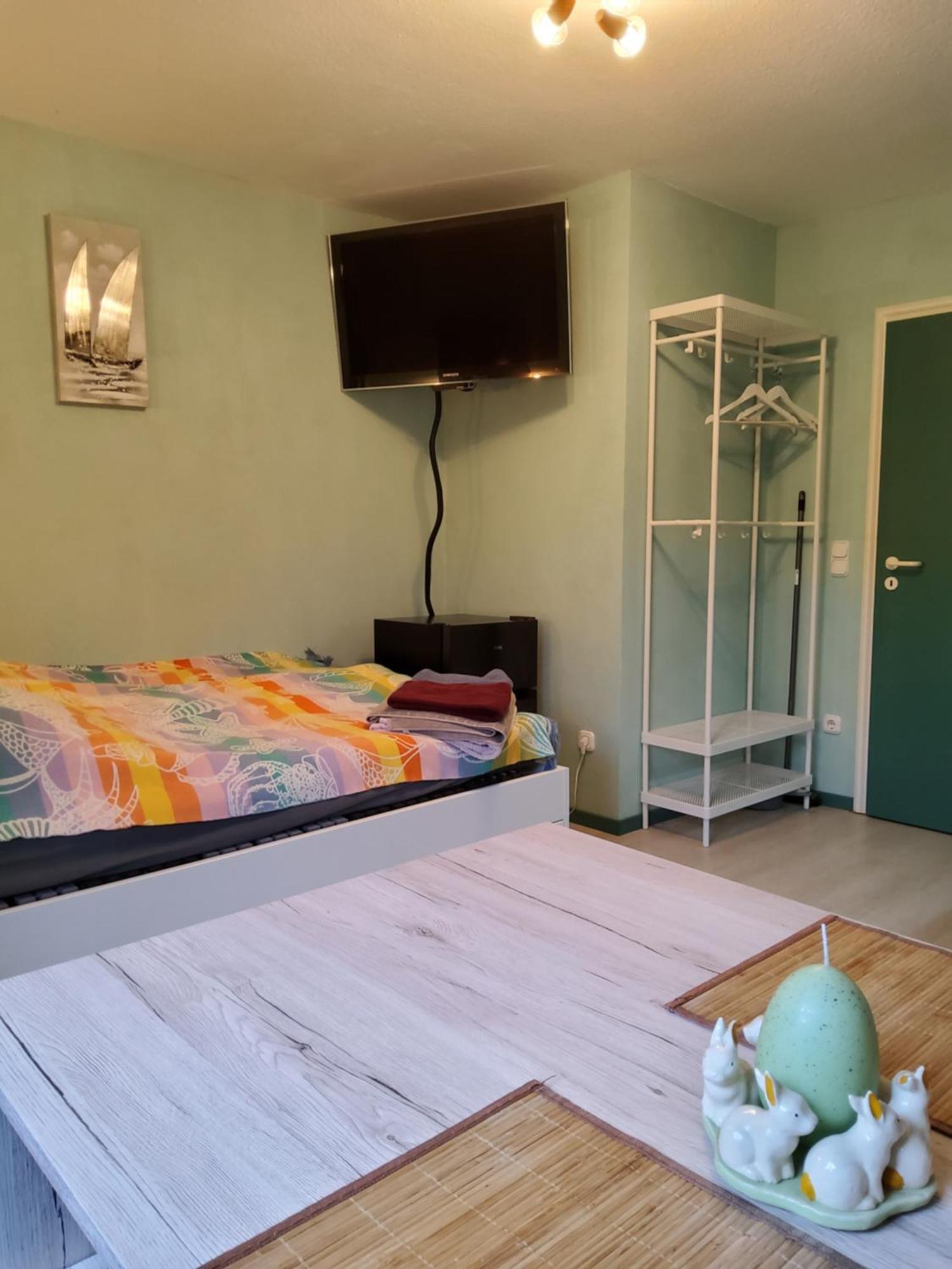 Studio-Apartment Mit Kleinem Gartenanteil 버그아프페마른 외부 사진